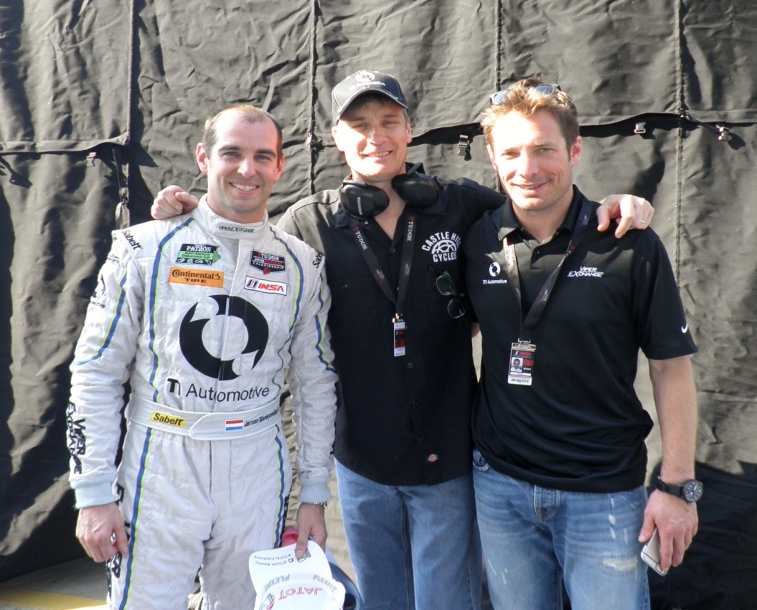 Jerry flanked by Jeroen and Sebastiaan Bleekemolen. Working with world-class athletes of this caliber before and during an event requires appropriate techniques and attention to the details.