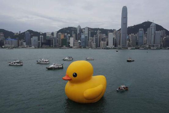 Rubber Duck by Florentijn Hofman