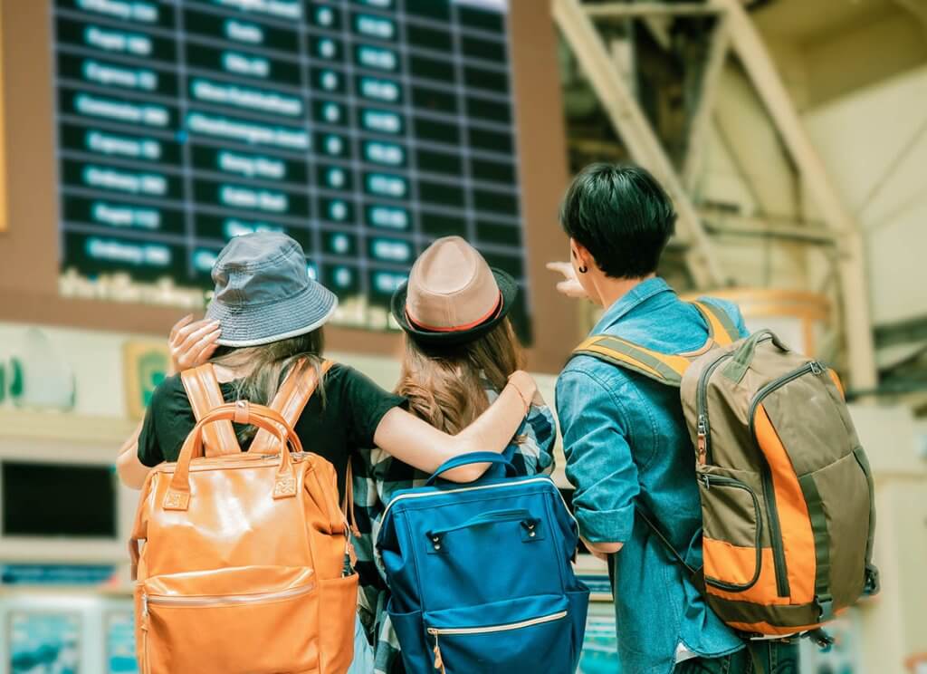 Group of friends traveling