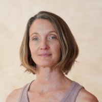Anna Gieselman Headshot
